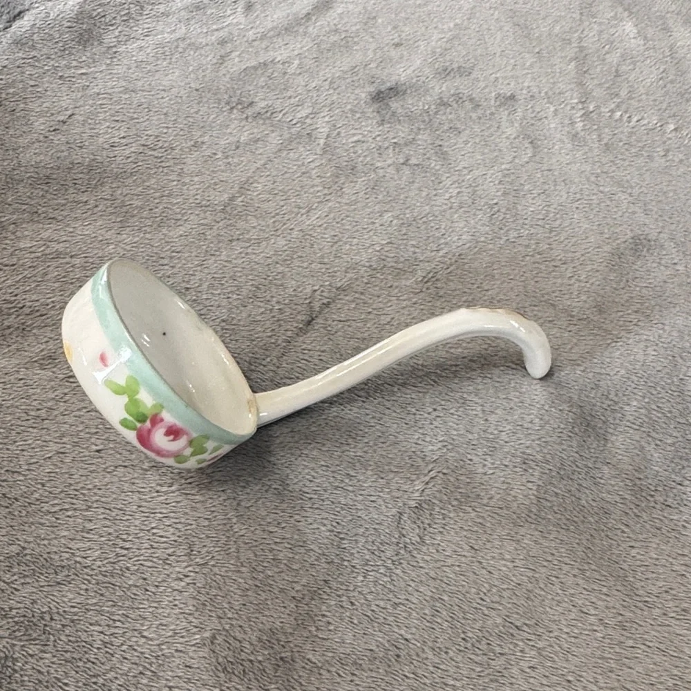 Antique‎ Nippon Era Hand-Painted Porcelain Ladle / Sauce Spoon c.1900–1920 Roses